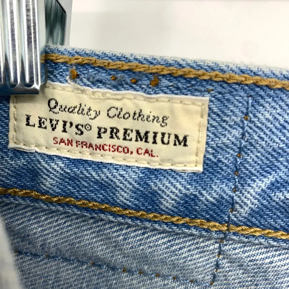 Levis 501 Cut Off Jean Shorts Womens Sz 28
